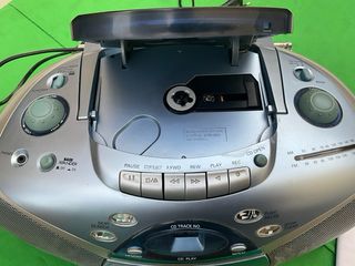 Sanyo MCD-ZX500F CD Portable Radio AM/FM+Cassette