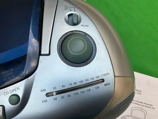 Sanyo MCD-ZX500F CD Portable Radio AM/FM+Cassette