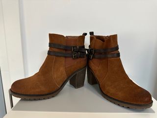 Botines Chika 10 Marrones Talla 39 Tacón Ancho