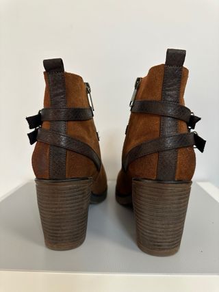 Botines Chika 10 Marrones Talla 39 Tacón Ancho