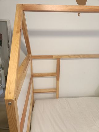 Cama Kura Ikea estilo casa madera