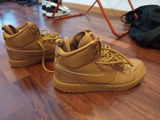 Nike Botas Marrones Talla 42