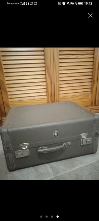 Acordeón Hohner original, 3 registros 80 bajos