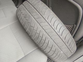 Neumático Michelin E195/65 R15. Los cuatro 75€
