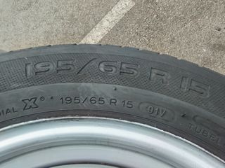 Neumático Michelin E195/65 R15. Los cuatro 75€
