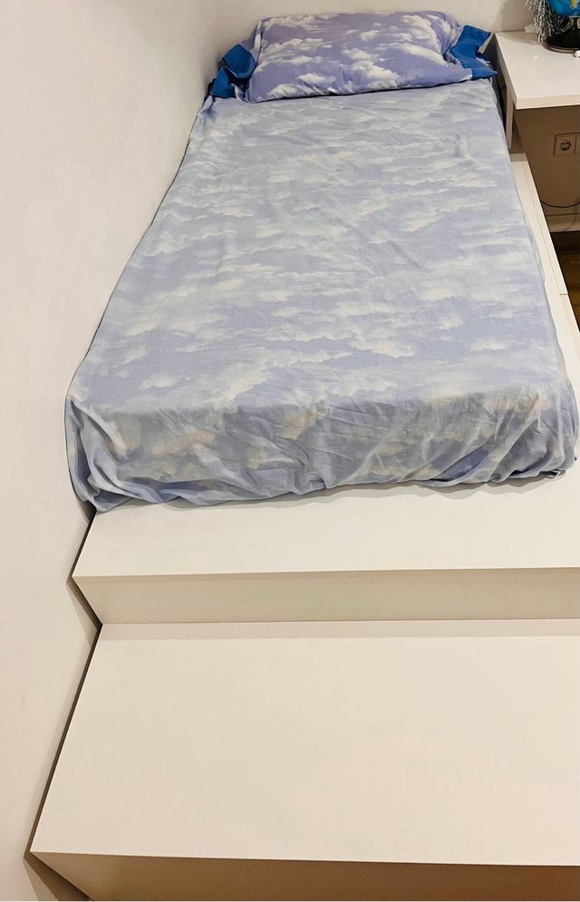 Cama nido blanca con 2 colchones