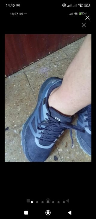 Zapatillas Salomon azules talla 40