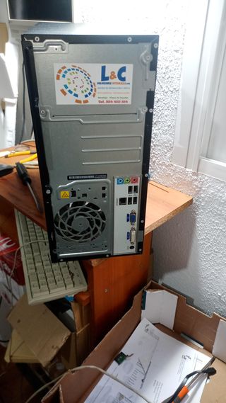 PC Compaq CQ2000 Pentium 4GB DDR3