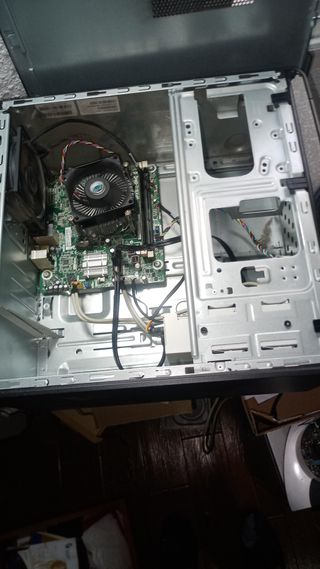 PC Compaq CQ2000 Pentium 4GB DDR3