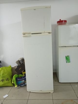 Nevera Whirlpool blanca