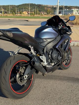 Suzuki GSXR 750