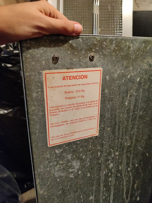 Cocina de gas blanca