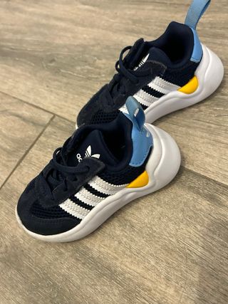 Zapatos Adidas Bebé Azul y Blancos