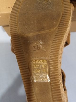 Sandalias Corina Camel Cuña