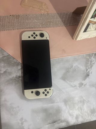 Nintendo Switch OLED Blanca y Negra