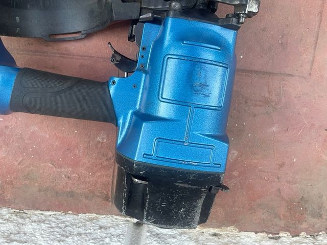 Pistola Clavadora Neumática