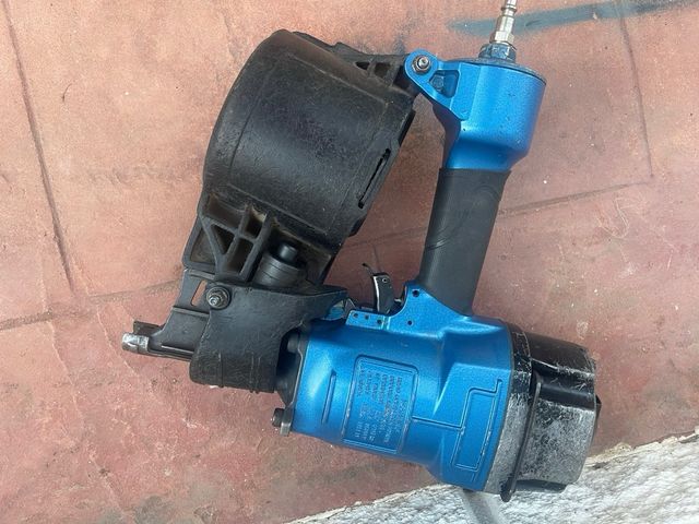 Pistola Clavadora Neumática