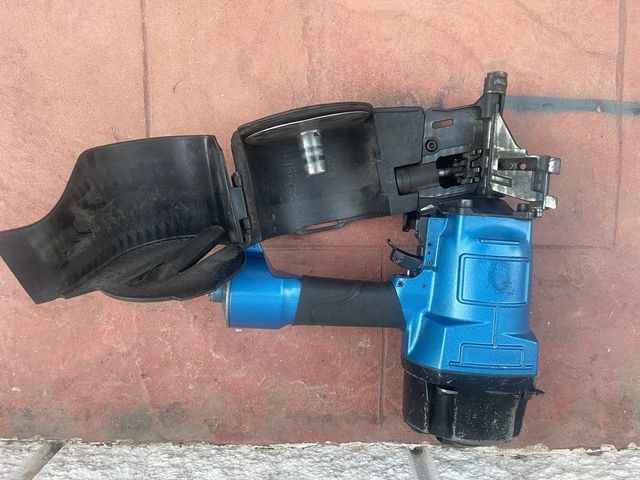 Pistola Clavadora Neumática