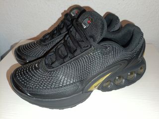 Nike Air Max Zapatillas Negras y Doradas.