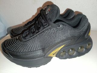 Nike Air Max Zapatillas Negras y Doradas.