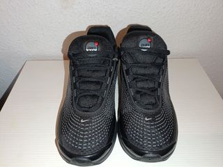 Nike Air Max Zapatillas Negras y Doradas.
