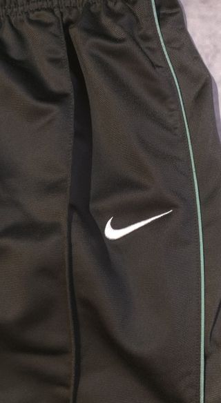 Pantalón deportivo Nike verde Ref-23400