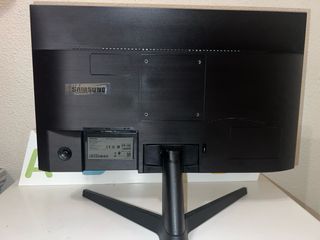 Monitor Samsung 24 pulgadas 75Hz, IPS, 5ms