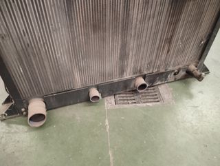 Radiador Industrial Grande con Ventilador