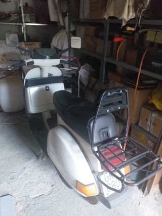 Vespa TX 200