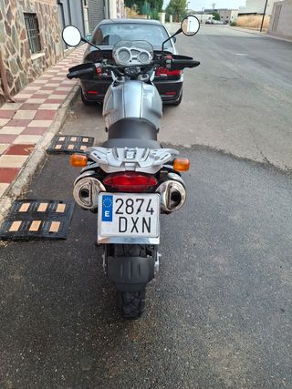 Moto BMW f 650 gs dakar