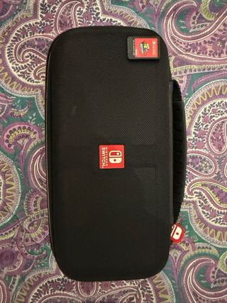 Nintendo Switch + Funda + Mario Odyssey