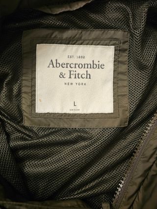 Cazadora Abercrombie & Fitch con capucha