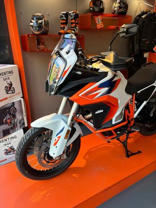 KTM 1290 SUPER ADVENTURE R 2024 Carnet A