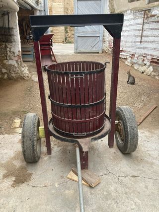 Prensa de vino y estrujadora