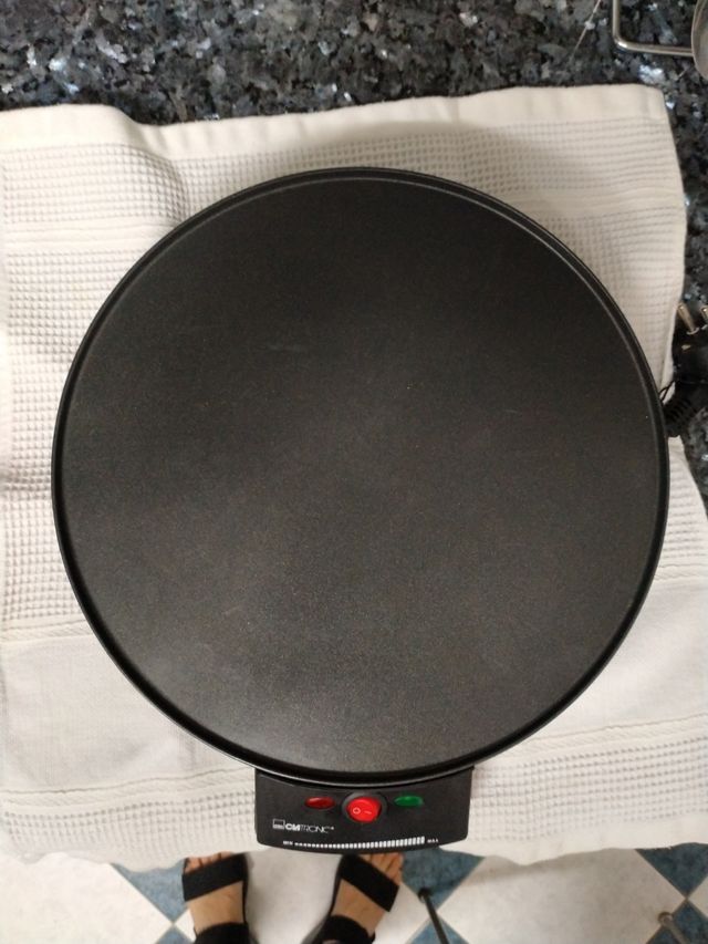 Crepera Clatronic Negra