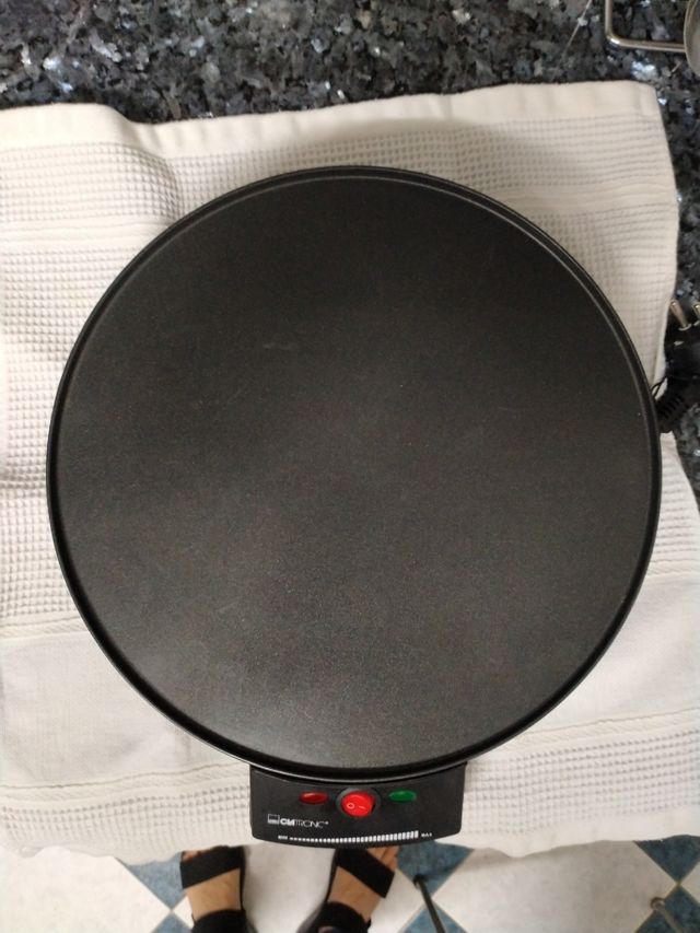 Crepera Clatronic Negra