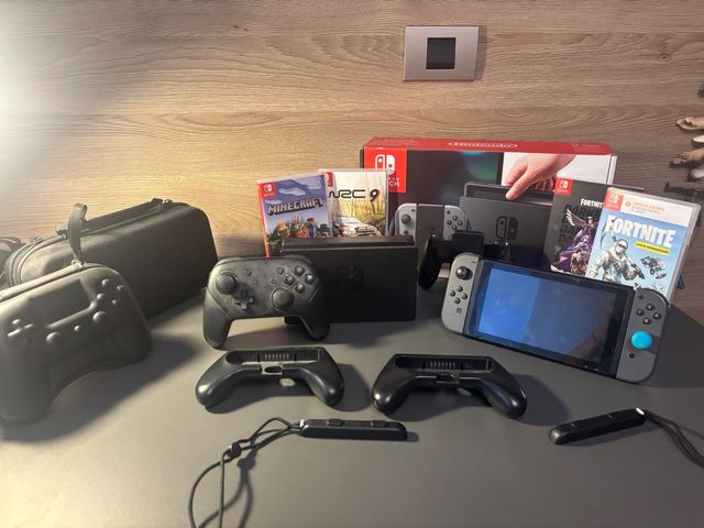 Nintendo Swich con mando PRO