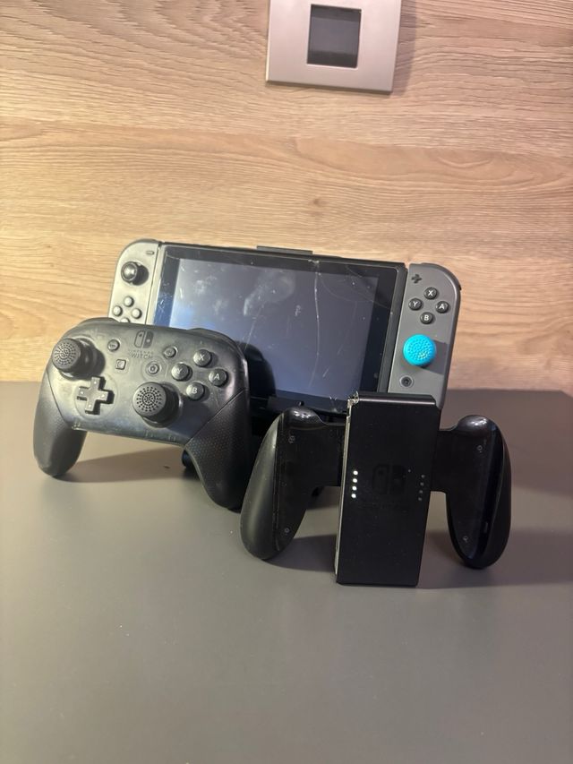 Nintendo Swich con mando PRO