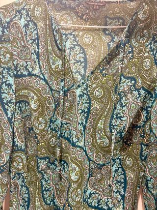 Túnica verde azulado con estampado paisley