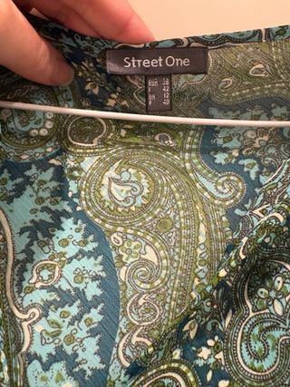 Túnica verde azulado con estampado paisley