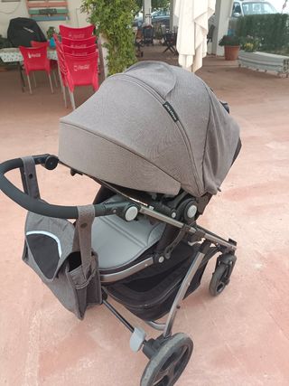 Carrito de bebé de tres piezas gris y negro