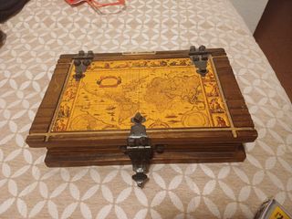 Caja de madera decorativa mapa antiguo