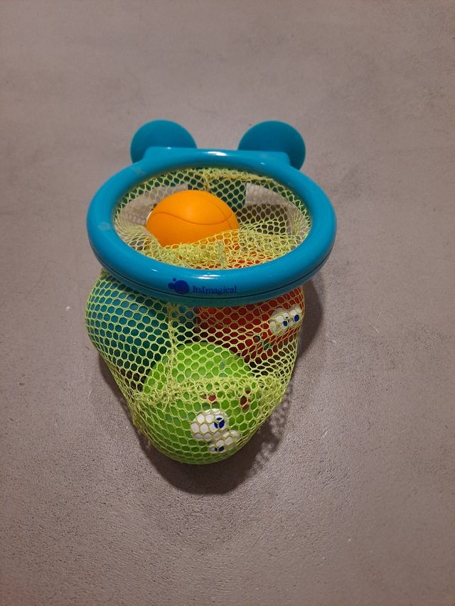 Canasta de baño Imaginarium con pelotas