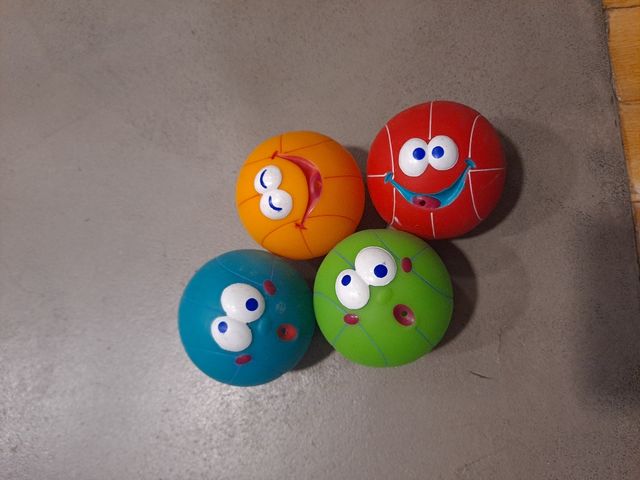 Canasta de baño Imaginarium con pelotas