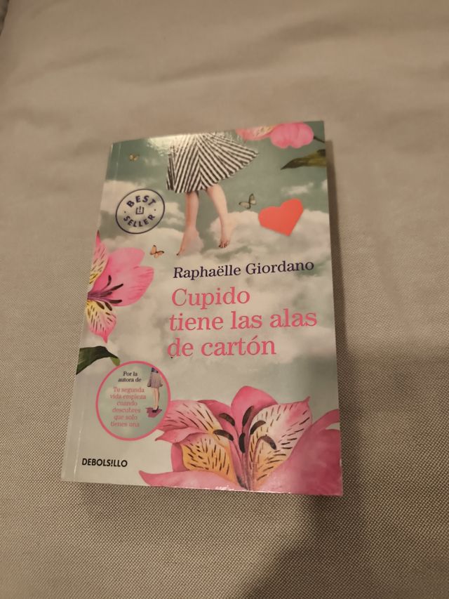 Cupido tiene las alas de cartón