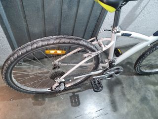 Bicicleta BTWIN blanca 21 velocidades