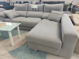 OUTLET Sofa Chaise Longue 280cm. Reclinable +2 puf