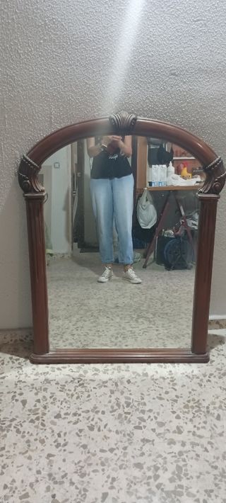 Espejo de tocador de madera
