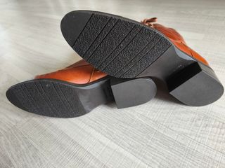 Botines de piel marrones