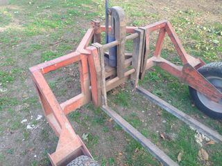 SE VENDE TRANSPALETA DE OBRA